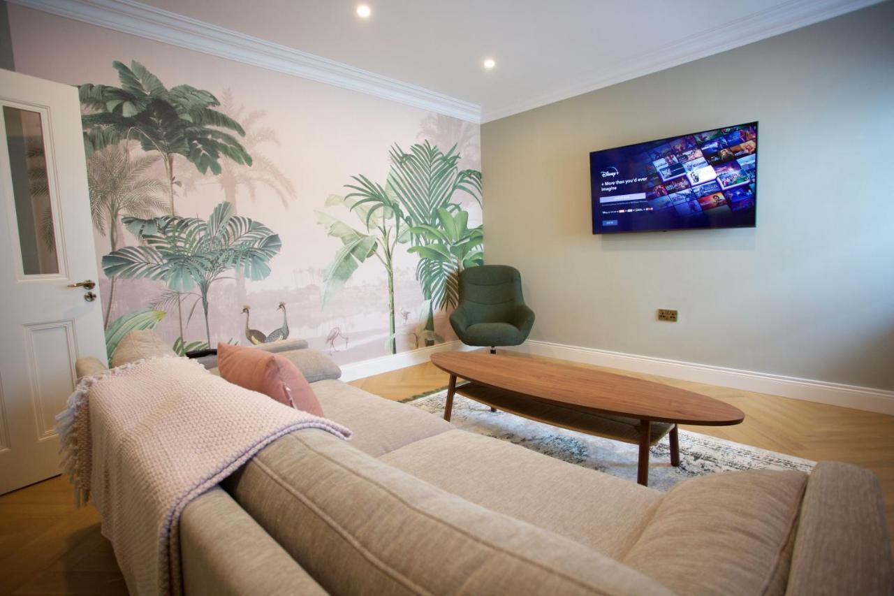 Townhouse - St George's Terrace * Carrick-on-Shannon